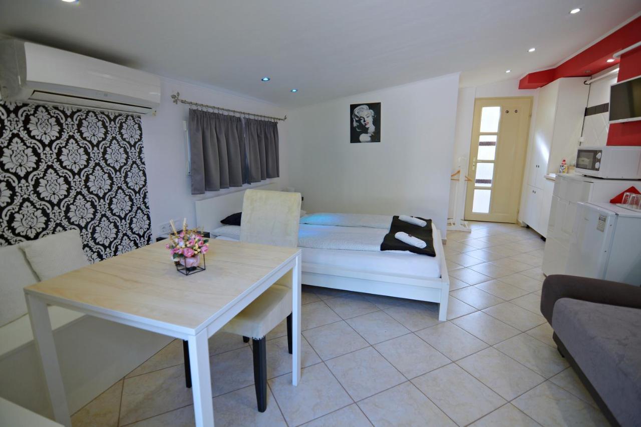 R.Gold Apartman Makó Exteriér fotografie