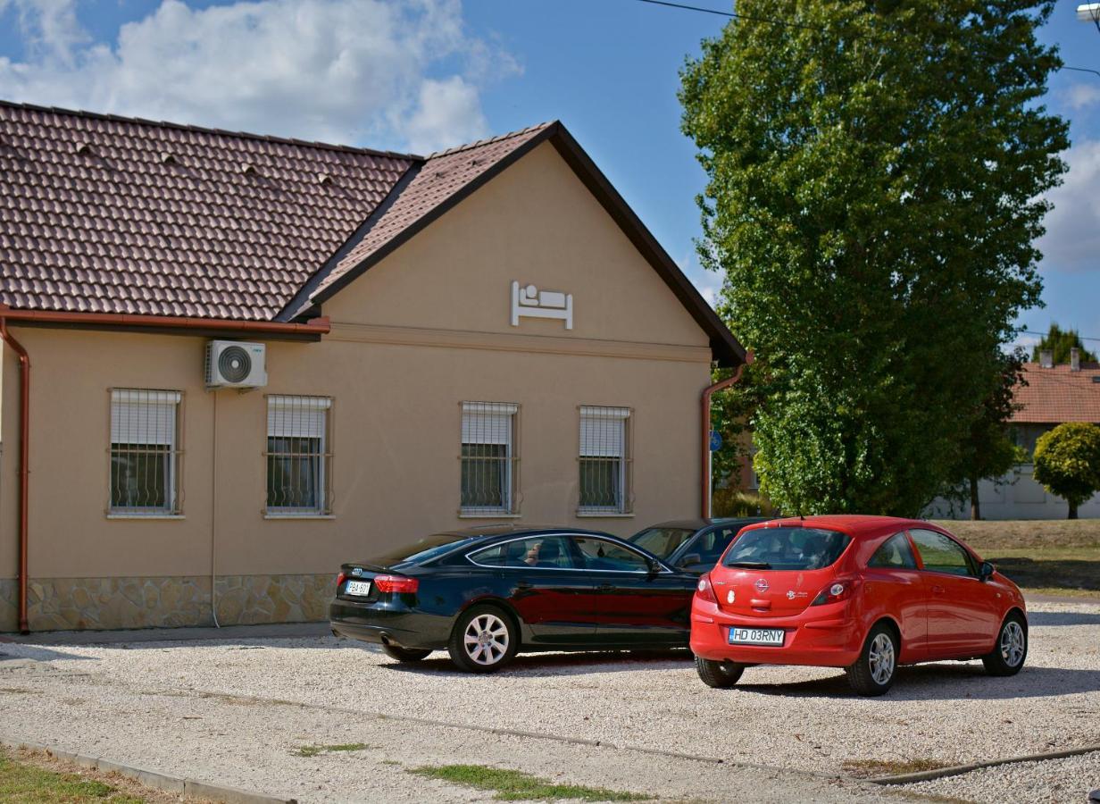 R.Gold Apartman Makó Exteriér fotografie