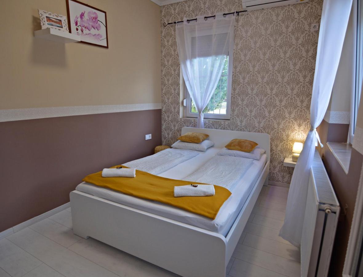 R.Gold Apartman Makó Exteriér fotografie
